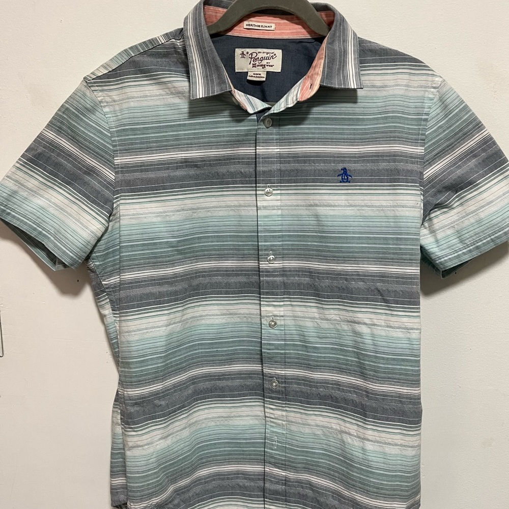 Penguin Men's Button-Down Short Sleeve Shirt. Adult MEDIUM
